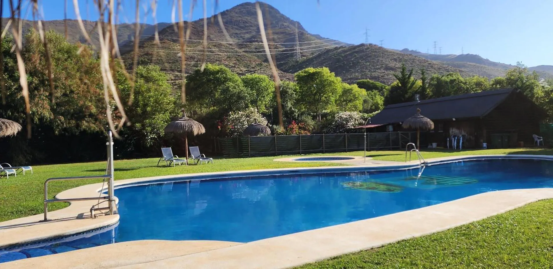 Hotel Los Pedregales Complejo Rural Estepona